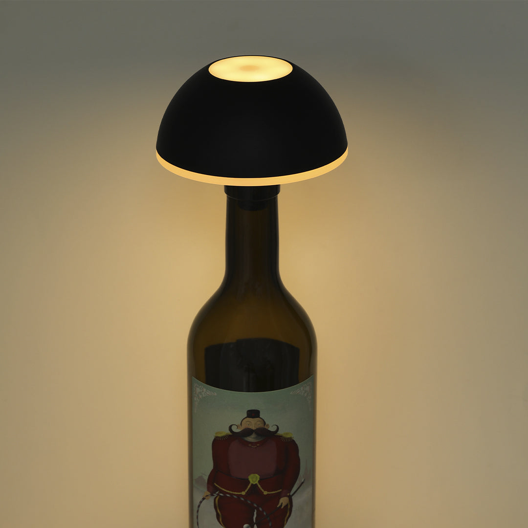 LED-Lampe mit Adapter für Flasche